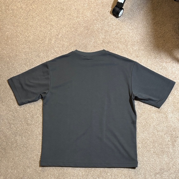 UNIQLO men’s cotton t shirt - Picture 2 of 3